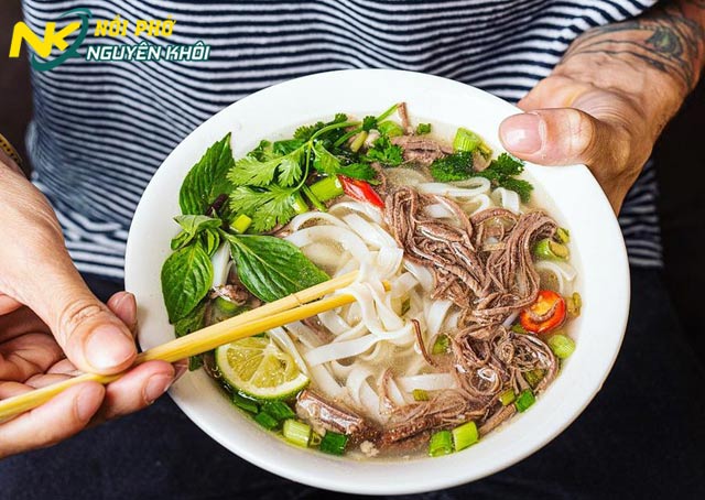 Hoàn thành và thưởng thức phở bò