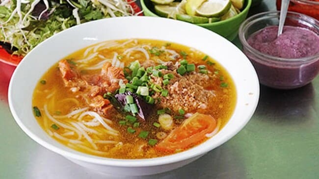 Bún riêu bà Lý Saigon - Ông Ích Khiêm