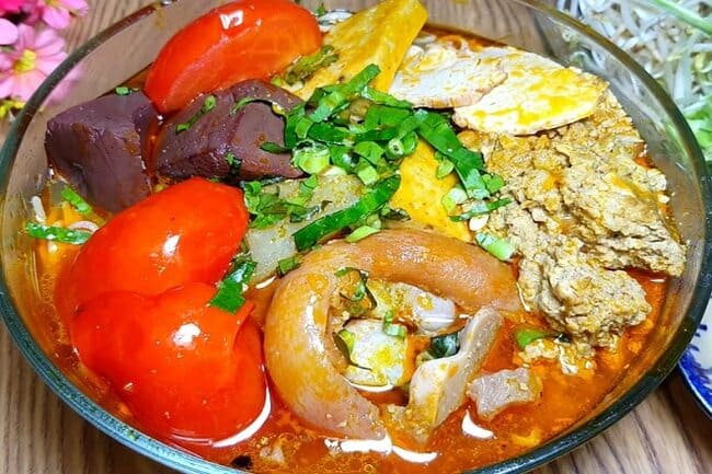 Thành phẩm bún riêu cua miền Nam chuẩn vị